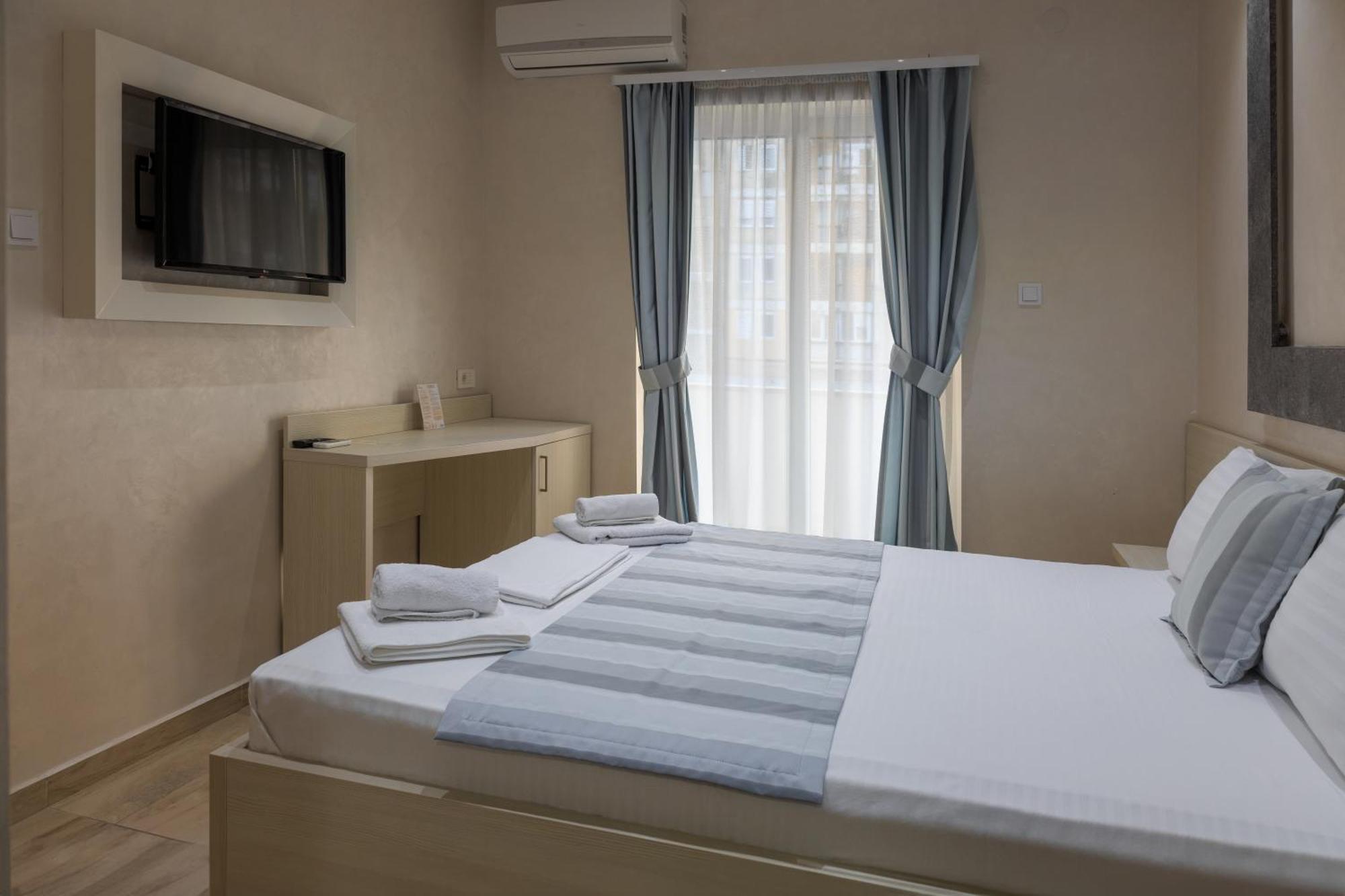 הרצג-נובי Hotel Maksim מראה חיצוני תמונה