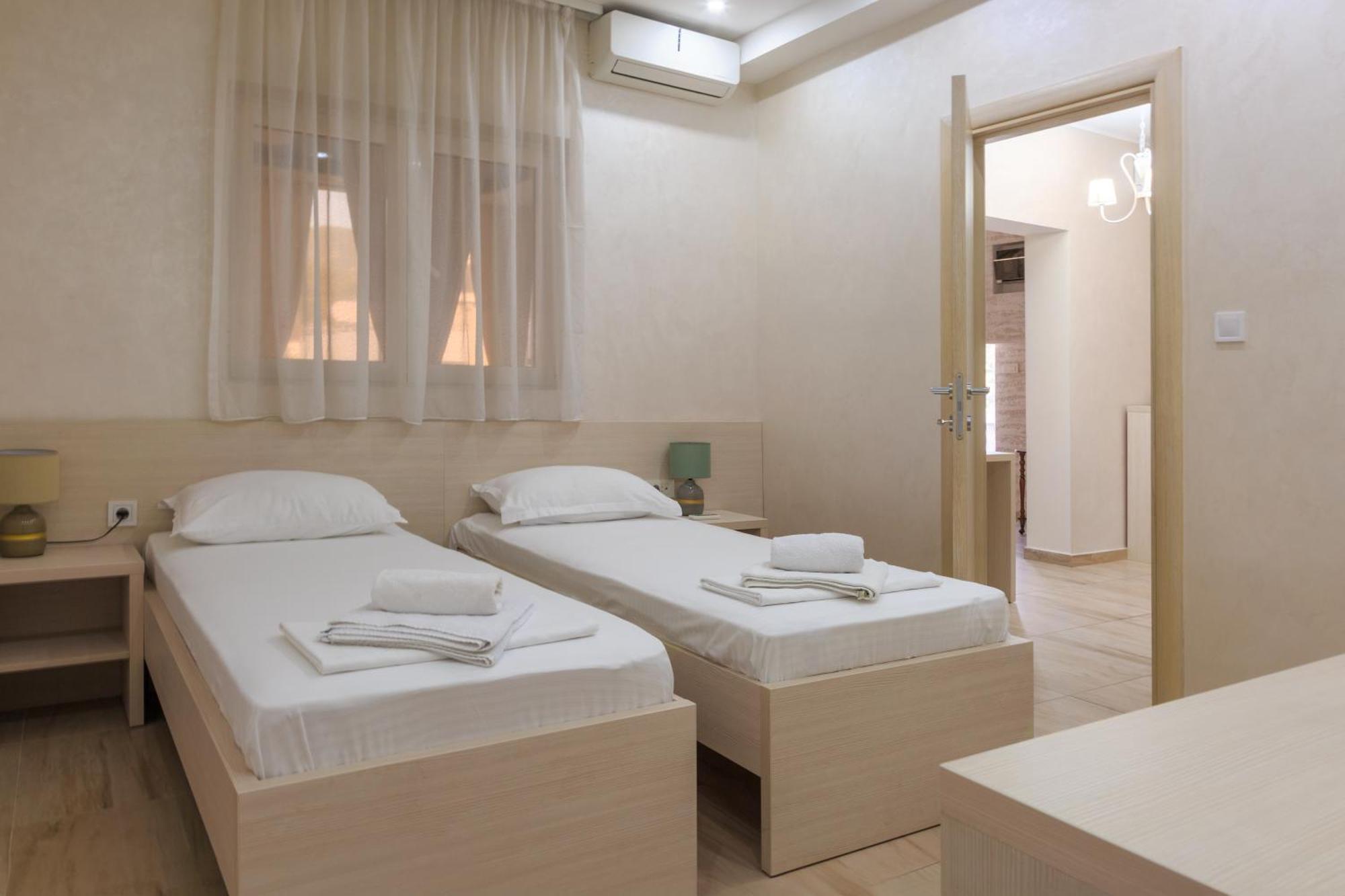 הרצג-נובי Hotel Maksim מראה חיצוני תמונה