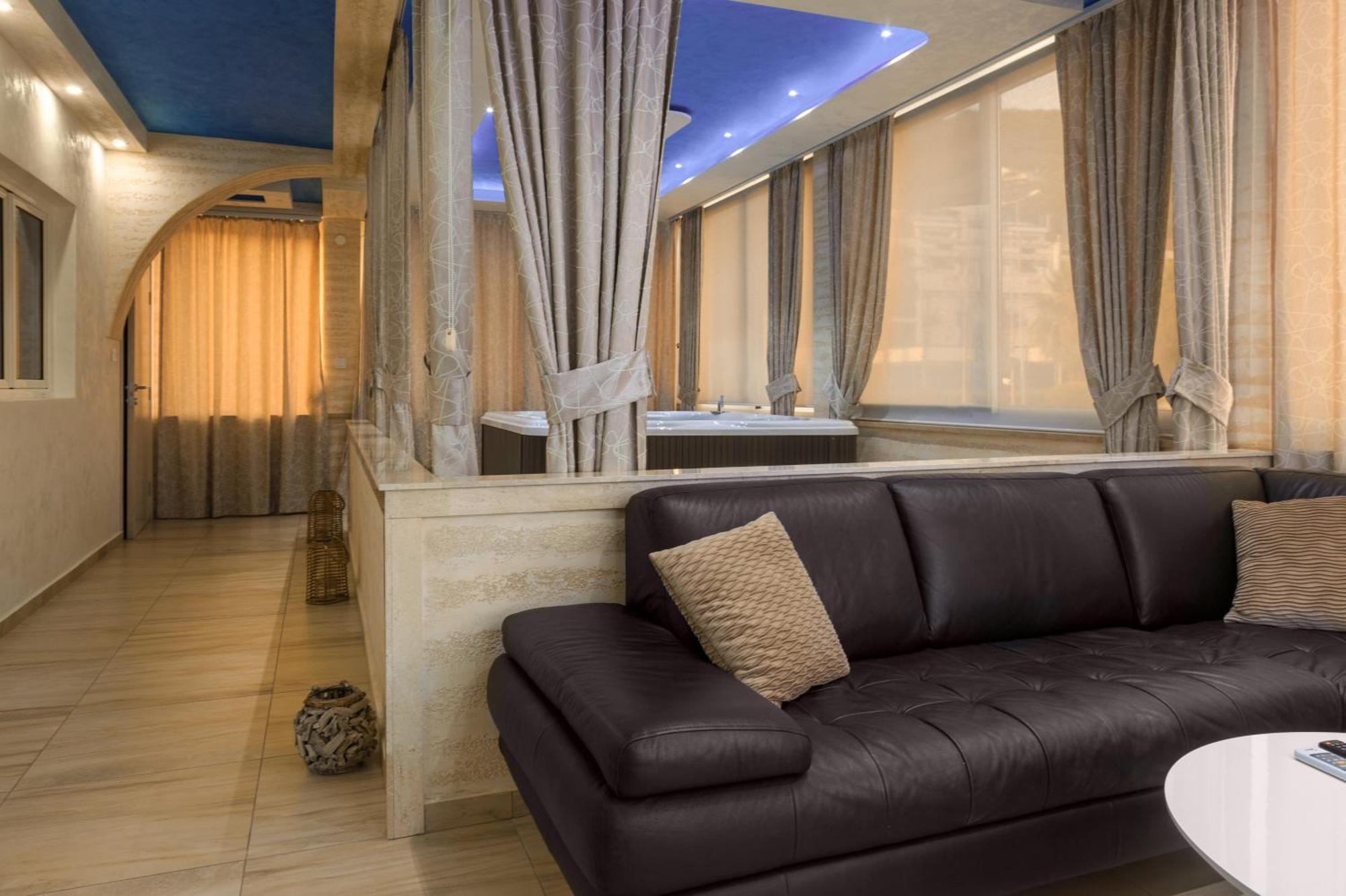 הרצג-נובי Hotel Maksim מראה חיצוני תמונה